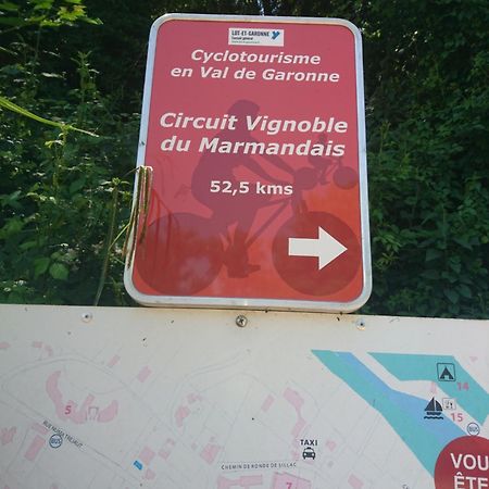 Location Meublee Au Milieu D'Un Ecrin De Verdure Aux Vieux Fours Noaillac Exteriör bild